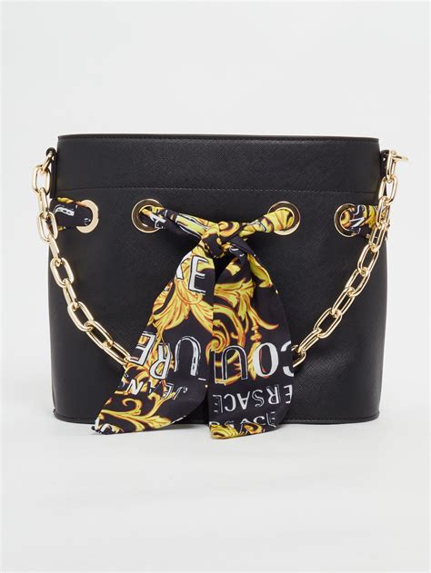 borsa versace secchiello|Nuove collezioni di borse a secchiello per donna su .